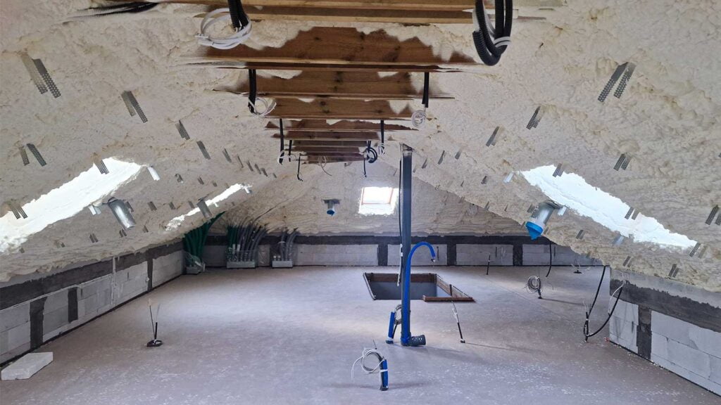 o firmie izolacja piana pur hala