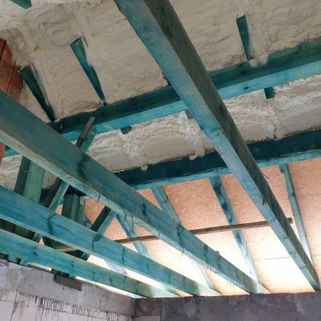 apartamentowiec rowy ocieplanie piana pur 2