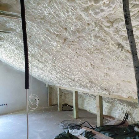 dom jednorodzinny lubiatow ocieplenie poddasza piana pur 2