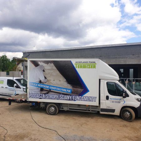 inwestycja jablonna ocieplenie piana poliuretanowa